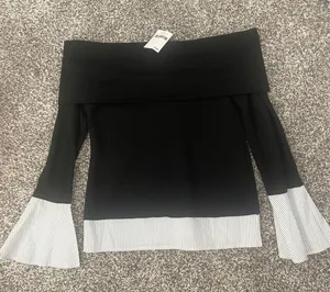 Socialite Off the shoulder sweater (without Tags) thumbnail 1