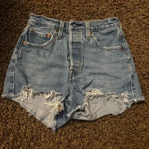 Levi’s 501 Shorts thumbnail 1