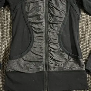 Lululemon Pure Balance Full Zip Jacket Black Grey Size 4 thumbnail 3