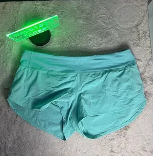 Lululemon Women's Speed Up Shorts 2.5" Green Size 10 Activewear thumbnail 1