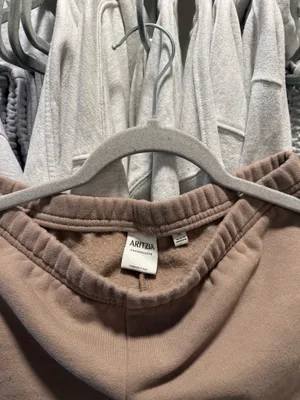 Aritzia Sweat Shorts thumbnail 4