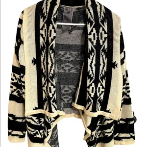 Moon Collection Aztec Print Black & Cream Chunky Knit Cardigan L thumbnail 1