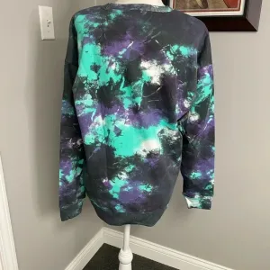 Disney Tim Burtons The Nightmare Before Christmas Tie Dye Sweatshirt Size Medium thumbnail 4