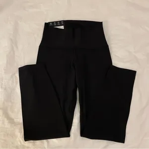 Aritzia BUTTER Cheeky Hi-Rise 24" Legging thumbnail 3