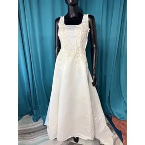 Mon Cheri‎ Bridals Wedding Gown White Embroidered Illusion Back Veil Set Size 10 thumbnail 5