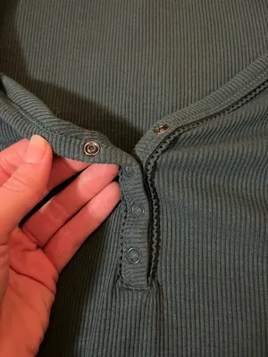 Maurices Top Women’s Long Sleeve small thumbnail 2