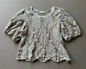 Solitaire boho leaf-embroidered puff sleeve top thumbnail 1