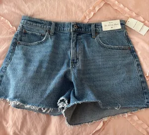 Abercrombie The A-Line Short Mid Rise 30 thumbnail 1