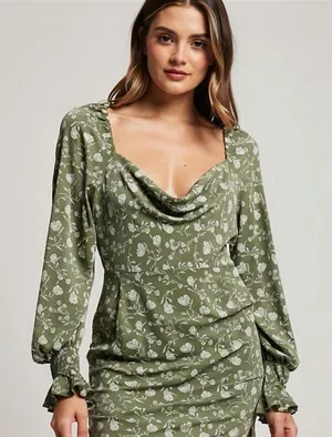✨🌿 Le Lis Floral Puff Sleeve‎ Mini Dress Size Medium 🌿✨ thumbnail 1