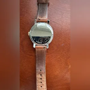 Fossil watch thumbnail 3