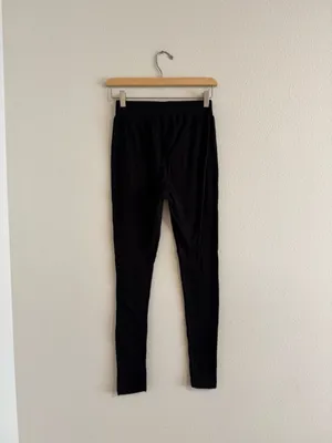 PrettyLittleThing Black Ribbed Leggings thumbnail 3