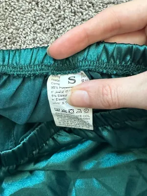 Satin Wide-Leg Pajama Pants in Emerald Green thumbnail 3