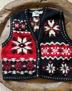 Vintage REI Nordic Fair Isle chunky handknit wool women's sweater vest size med thumbnail 1
