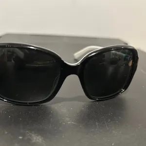 Kate Spade Black Sunglasses with Sleek Design thumbnail 8