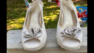 American Outfitters New never used Women Shoes Size 11 Wedge beige 5 in heel thumbnail 2