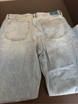 Abercrombie & Fitch Light Wash Mid Rise Slouchy Jean NWT Size 14 thumbnail 5