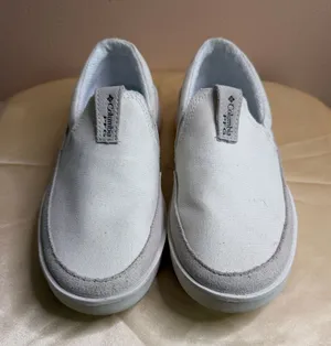 Columbia Slip-On Flats in Light Gray and White thumbnail 1