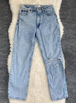 Abercrombie & Fitch Distressed Curve Love Light Wash Ultra High Rise Ankle Jeans thumbnail 1