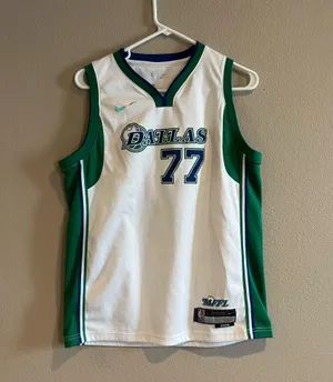 Nike Luke Doncic jersey thumbnail 1
