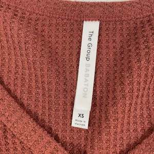 The Group Babaton‎ Shirt Womens XS Red Henley Long Sleeve Waffle Knit Top thumbnail 3