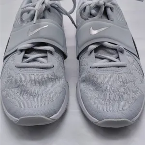 Nike Renew In-Season TR 12 Women's Athletic Sneakers Size 7 Casual Running Shoes thumbnail 5