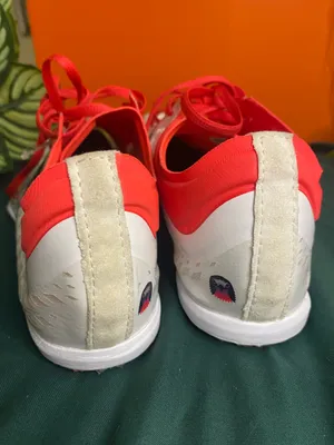 New Balance Women's MD800 V5 Spike Size 8.5 White Red WMD800F5 thumbnail 4