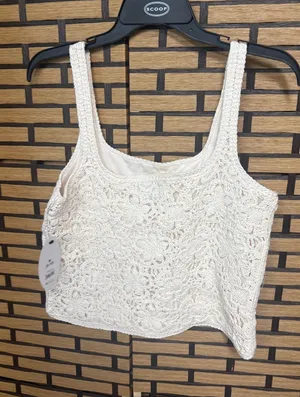 Scoop cream crochet tank top size medium thumbnail 1