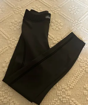 Alo Yoga Leggings thumbnail 1
