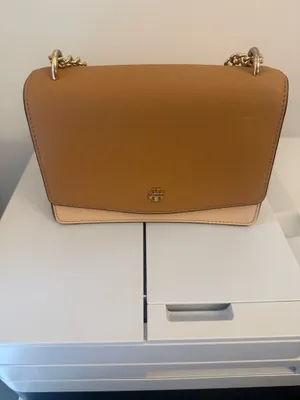 Tory Burch Two-Tone Tan Leather Crossbody with Gold Chain thumbnail 9
