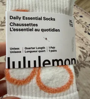 Lululemon Socks thumbnail 1