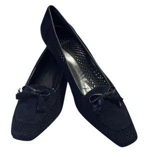 Stuart Weitzman Black Suede Kitten Hill Pumps Size 8 Nwot thumbnail 1