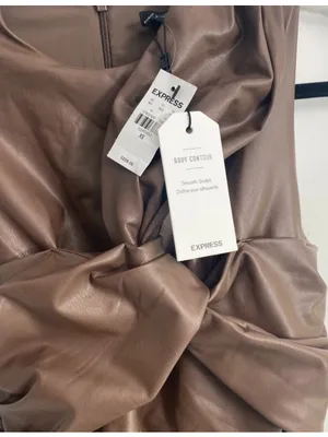 $228 Nwot Express Mocha Body Contour Twist Front Faux Leather Midi Dress Xs thumbnail 8