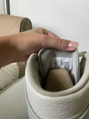Nike Jordan 1 Retro Women's Shoes thumbnail 4