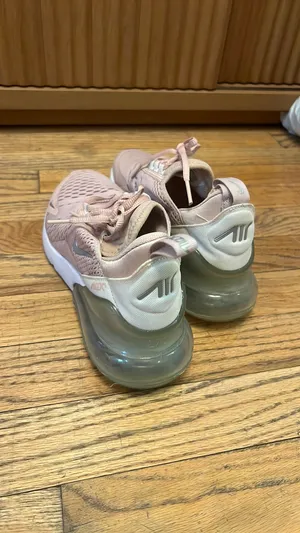 Nike Air Max Women’s Sneakers thumbnail 2