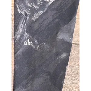 Alo Yoga Low Rise Airbrush Performance Athletic Leggings Black Gray Print Medium thumbnail 7
