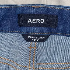 NWOT aeropostale high rise curvy 3” denim shorts thumbnail 5