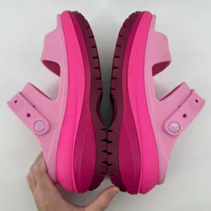 Crocs Classic Mega Crush Sandals Pink Women 7 Chunky Platform Y2K Statement thumbnail 6