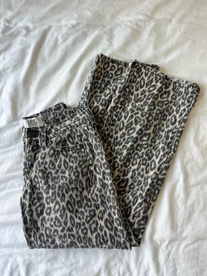 Urban Outfitters Leopard Jeans thumbnail 3