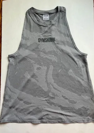 Gymshark Top thumbnail 1
