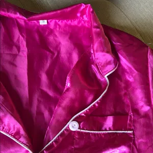 Non Signe Pink Satin Trimmed Two Piece Pajama Set Size Small thumbnail 5