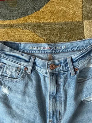 American Eagle Relaxed Mom Jeans High Rise Light Wash Distressed Deep Cut Size 0 thumbnail 4