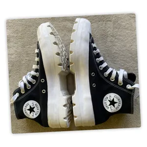 Converse Run Star Hike Platform High Top Sneakers Womens 9 Black White thumbnail 3