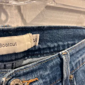 Levis 515 Bootcut Jeans Womens 10‎ Medium Wash Stretch Denim Workwear Western thumbnail 4