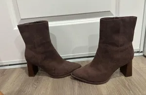 Boots  thumbnail 1