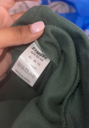 Green Crewneck thumbnail 2