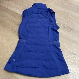 Lululemon Down For It All Vest. Wild Indigo. Size 2 thumbnail 3