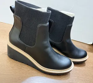 IDIFU Women’s Platform Leather Boots Size 7 thumbnail 1
