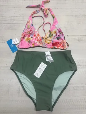 Cupshe reversible floral-print top and solid green high-waisted bottoms. thumbnail 1