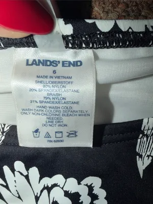 Lands' End Black and White Floral Sleeveless bathing suit Tank thumbnail 2