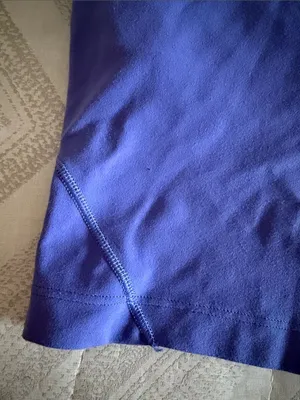 Lululemon Purple Cropped Tank Top Built-In Bra Size 0 V Neck Yoga Workout thumbnail 2